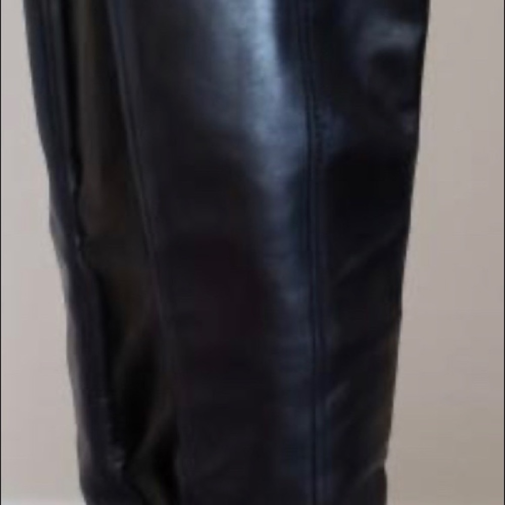 CHANEL black calve skin cc logo over the knee boot - Picture 4 of 14